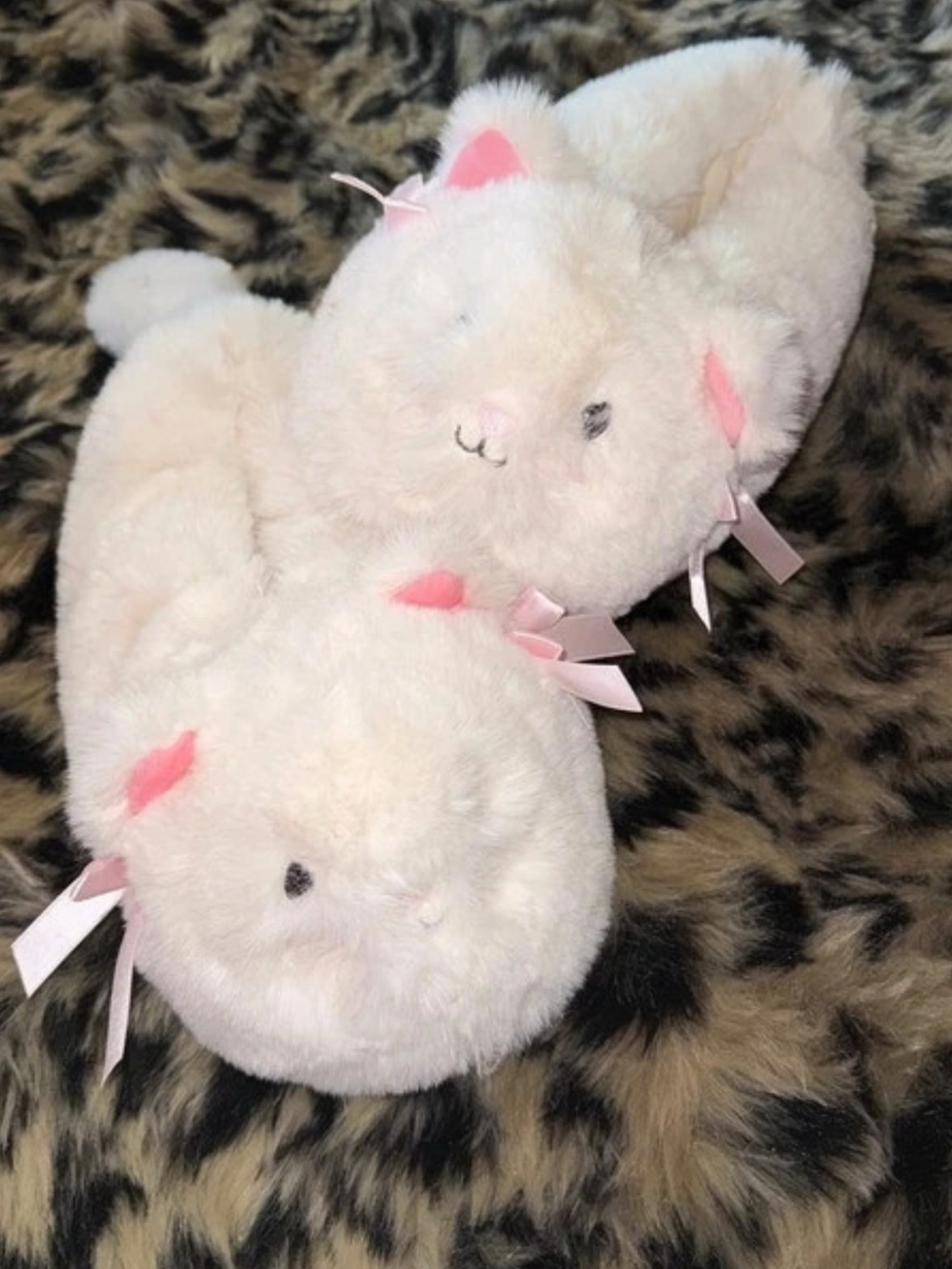Limited edition🩷 SKIMS slippers plush cat / perfect for Christmas gift